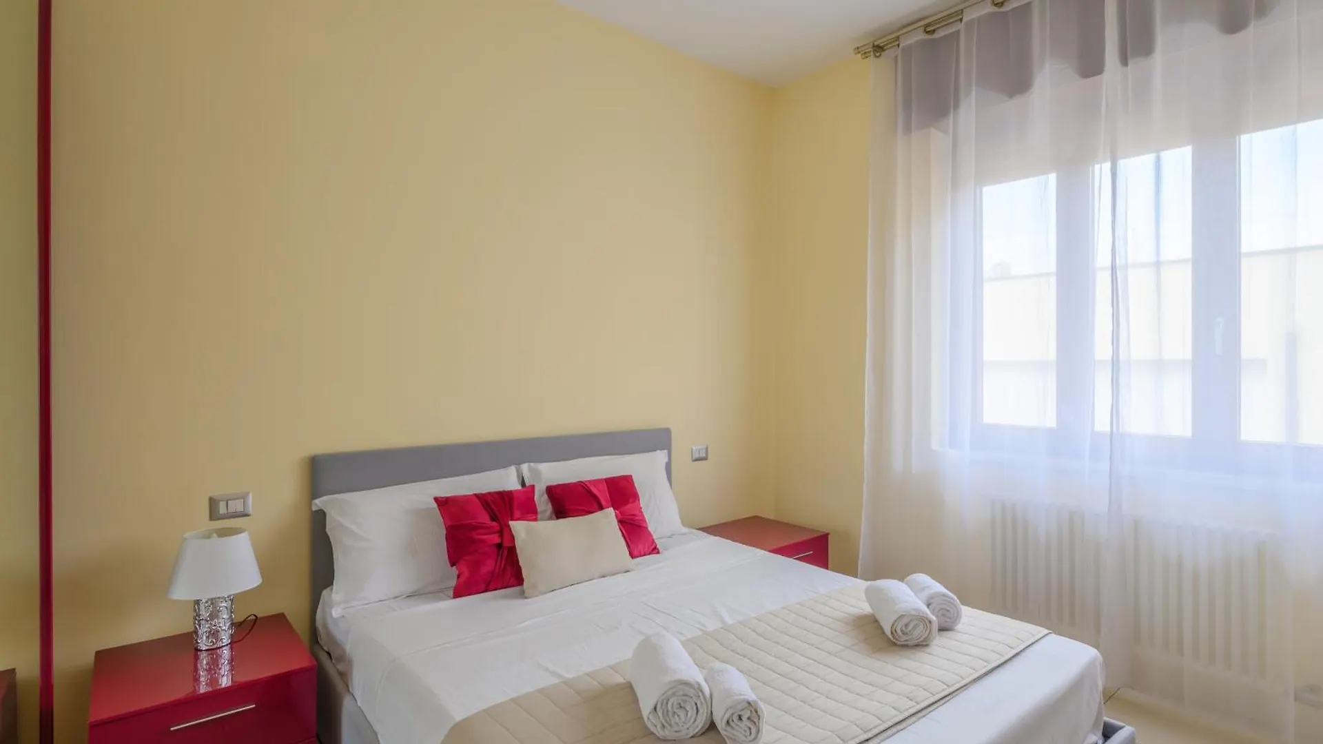 Stay In Style - Vibrant Condo In San Giovanni Lupatoto 0*,