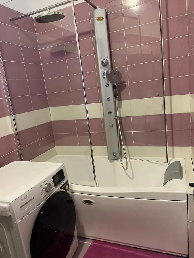 Stay In Style - Vibrant Condo In San Giovanni Lupatoto Apartment
