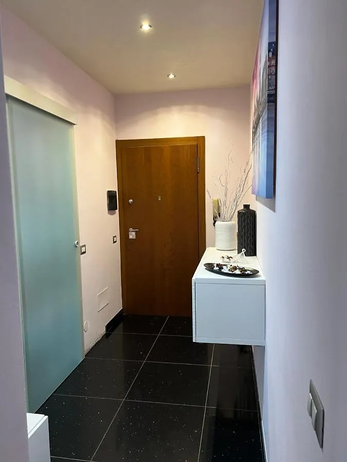 Apartment Stay In Style - Vibrant Condo In San Giovanni Lupatoto Italy
