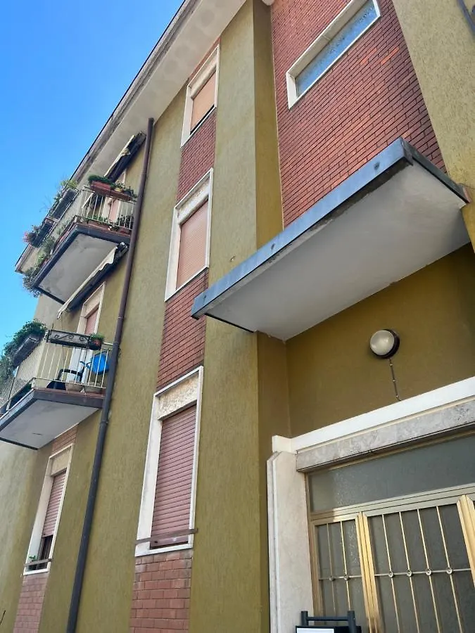 Stay In Style - Vibrant Condo In San Giovanni Lupatoto Italy